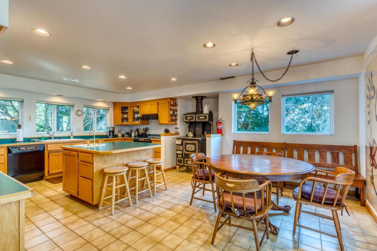 Forest Ridge Retreat Coos Bay Exterior foto